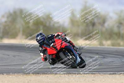 media/Nov-16-2025-Race Pace (Sun) [[8c5fa54630]]/Verified Riders/2-Turn 7 (945am)/